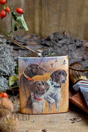 метална плоска бутилка с ловни кучета