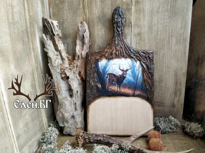 Дървена кухненска дъска с елен